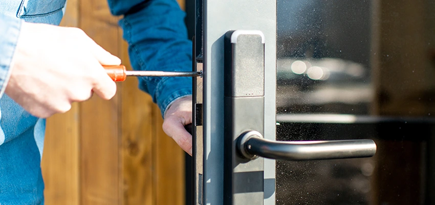Aluminium Door Lock Replacement in Gonzales, California