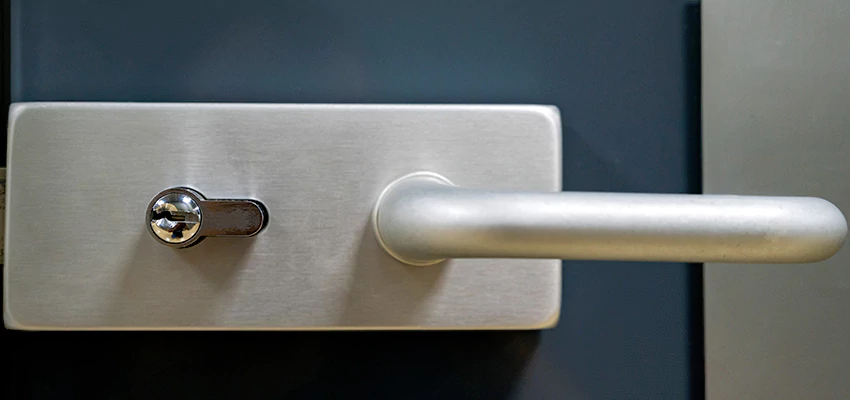 Change Patio Door Locks in Gonzales, California